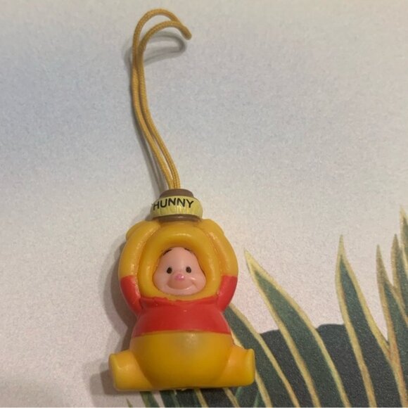 Peek a Pooh - Picture 1 of 4